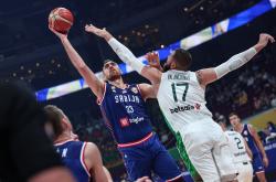 体育直播-包含西班牙女篮赢得胜利，成功挺进篮球世界杯总决赛的词条