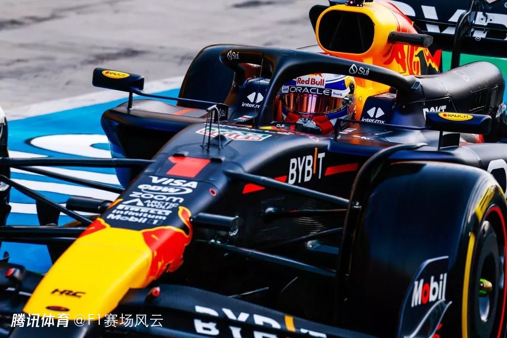 包含火箭迎来一场关键的F1赛车对决的词条