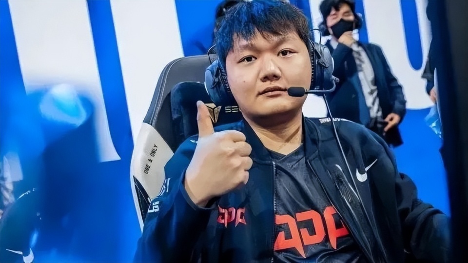 G2碾压EDG，Zeus拿下关键大龙八强赛3:1（成都）