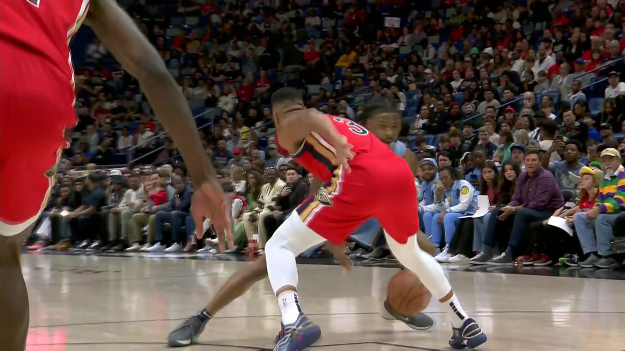 美国男篮强势灰熊，麦科勒姆高光表现的简单介绍