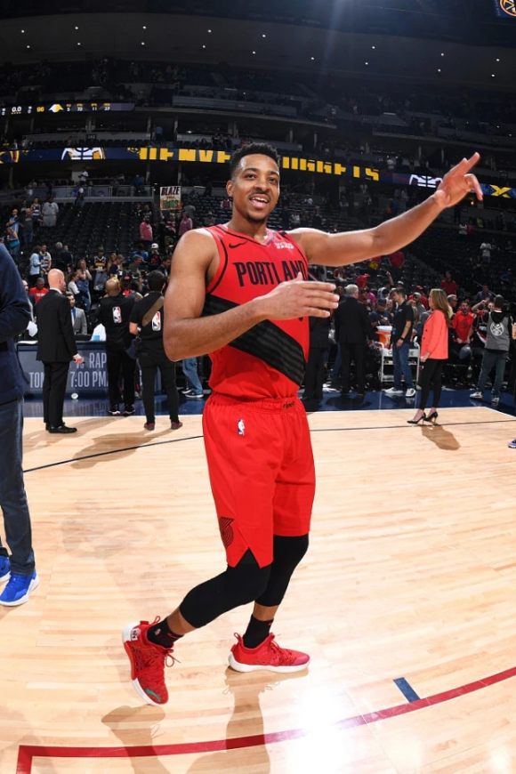 美国男篮强势灰熊，麦科勒姆高光表现的简单介绍