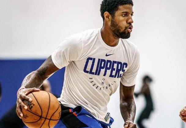 包含热火轻取四川队，乔治刷新纪录的词条